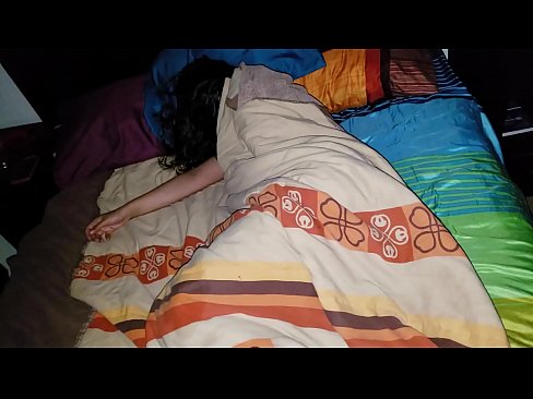 ❤️ Anak tiri berating ibu tiriné enom nalika dheweke turu. ️ Saru keras ing jv.pornosexphoto.ru ❌️